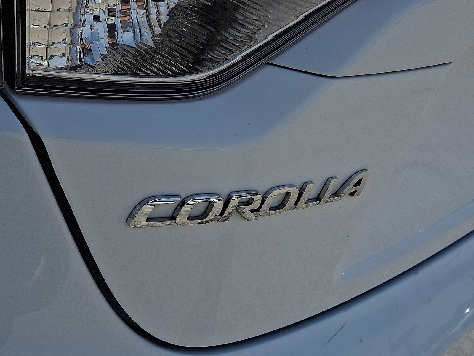 Used 2024 Toyota Corolla LE FWD image 30