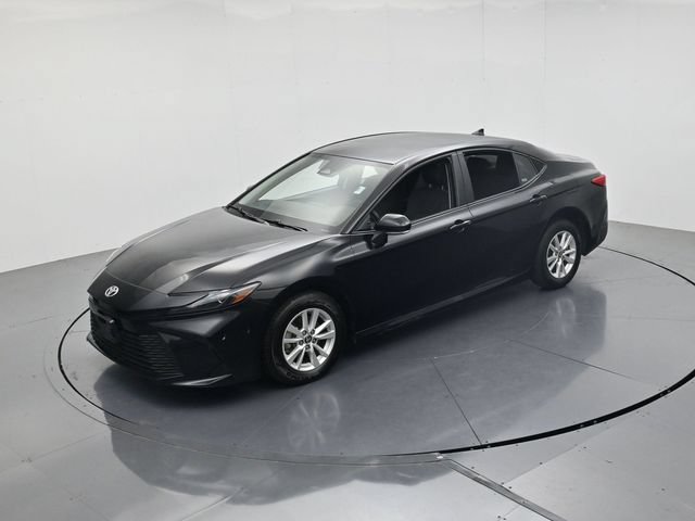 Used 2025 Toyota Camry LE FWD image 41