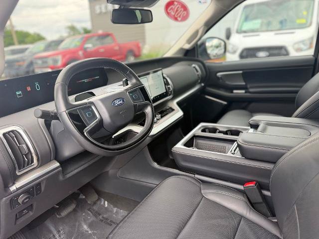 Certified 2025 Ford Expedition Platinum AWD/4WD image 14