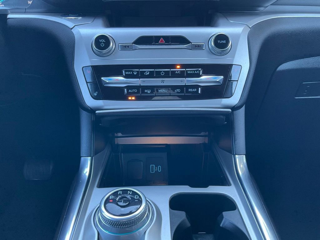 Certified 2022 Ford Explorer XLT w/ Equipment Group 202A image 85