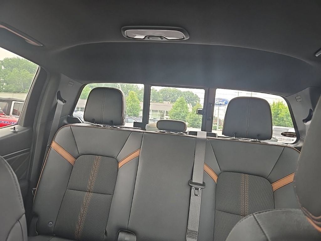 Used 2023 GMC Canyon AT4 AWD/4WD image 24