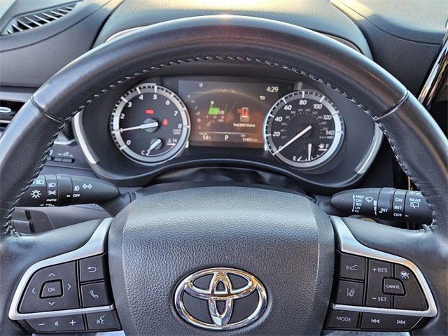 Used 2022 Toyota Highlander XLE image 22