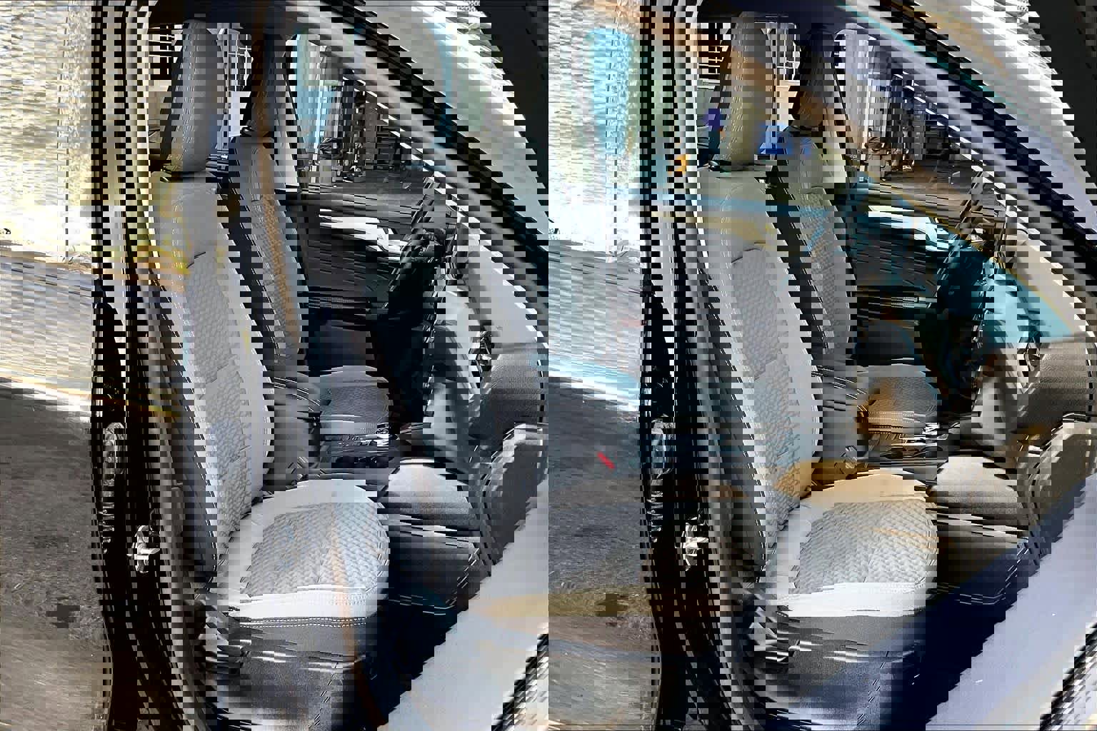 Certified 2021 Ford Escape SE w/ SE Sport Appearance Package image 10