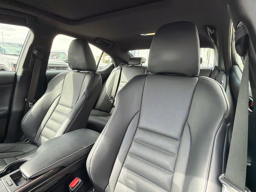 Used 2022 Lexus IS 350 F Sport w/ Navigation Package RWD image 25
