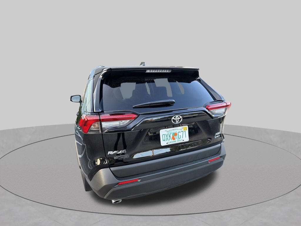 Used 2025 Toyota RAV4 XLE AWD/4WD image 14
