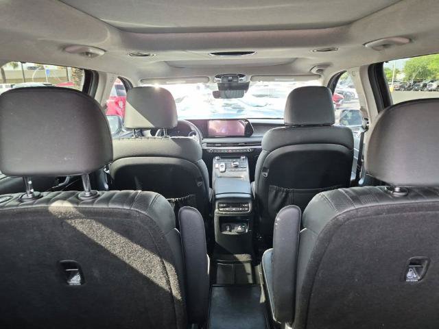 Used 2024 Hyundai Palisade Limited FWD image 17