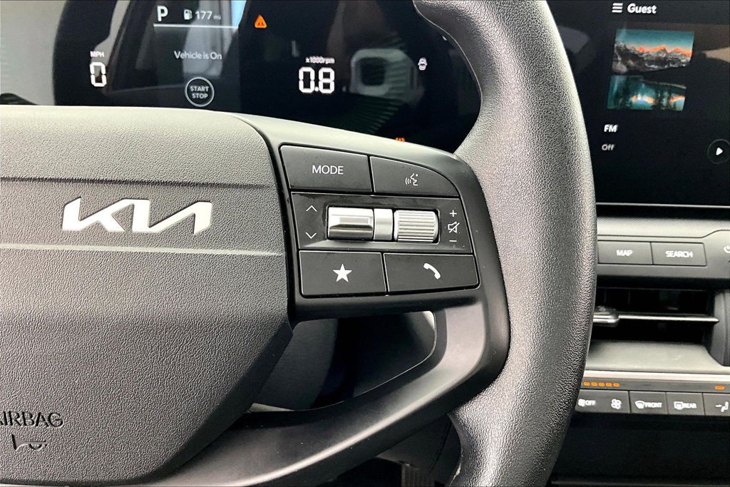 Used 2025 Kia K4 FWD image 19