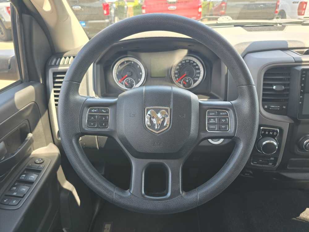 Used 2018 RAM 1500 Express AWD/4WD image 12
