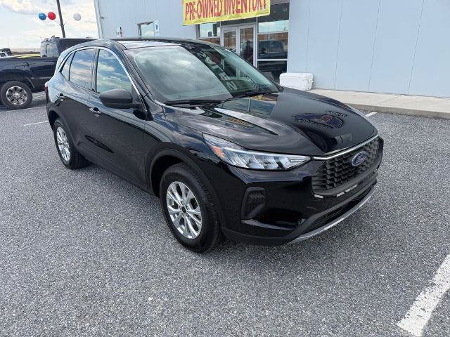 Certified 2024 Ford Escape Active w/ Tech Pack #1 AWD/4WD image 2