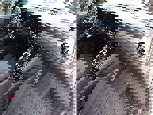 Used 2024 Chevrolet Colorado LT w/ LT Convenience Package image 17