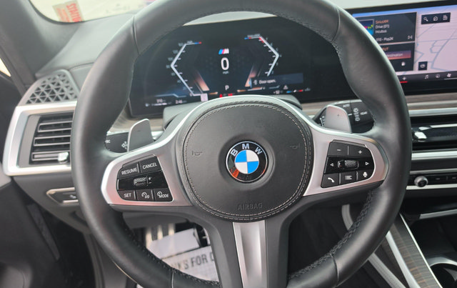 Used 2024 BMW X7 xDrive40i w/ M Sport Package AWD/4WD image 7
