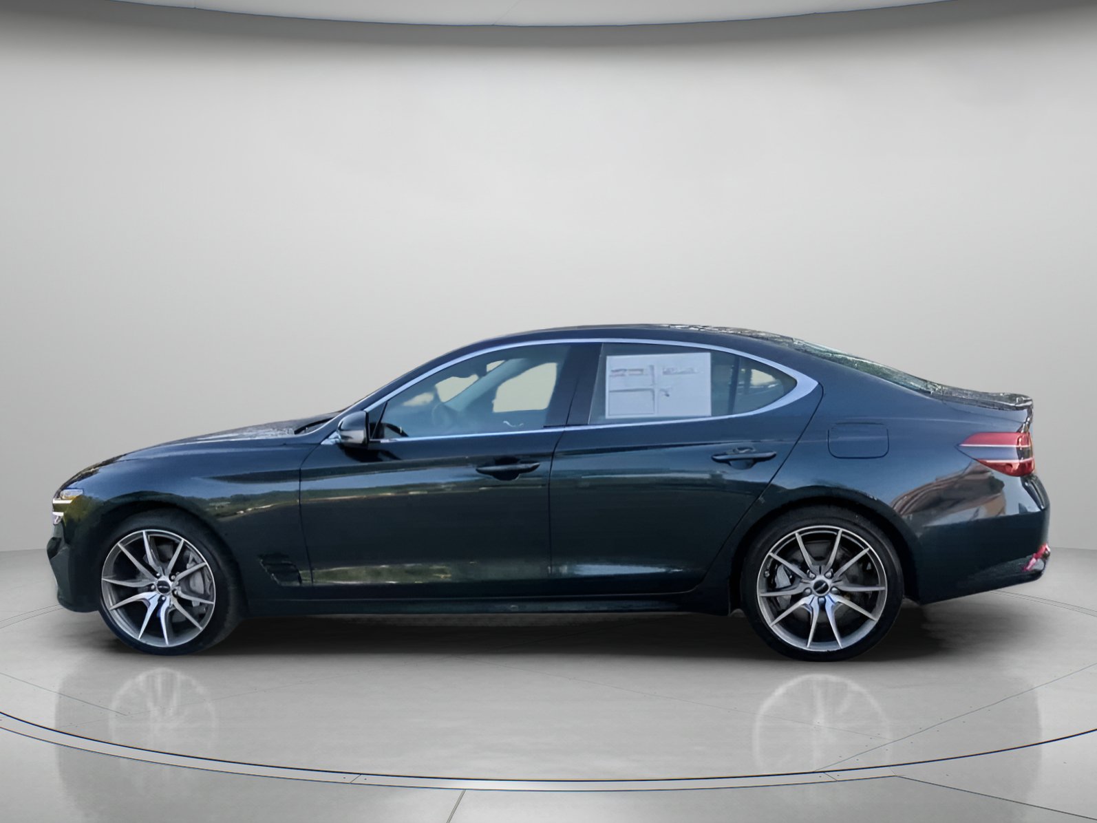 Used 2025 Genesis G70 2.5T AWD/4WD image 17