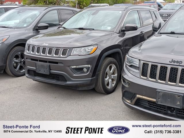 Used 2020 Jeep Compass Latitude w/ Cold Weather Group AWD/4WD image 1