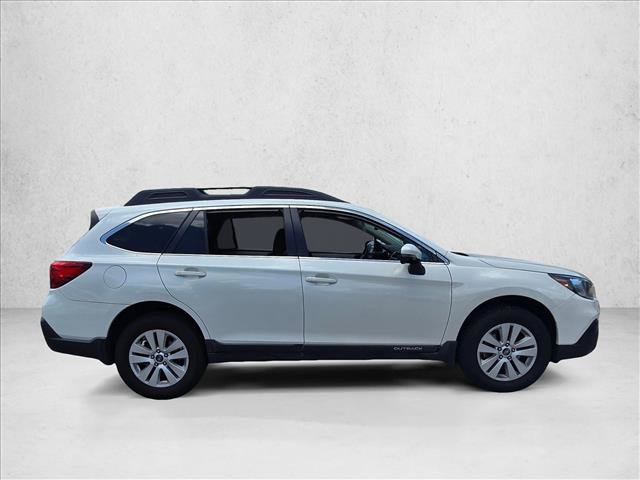 Used 2018 Subaru Outback 2.5i Premium AWD/4WD image 4