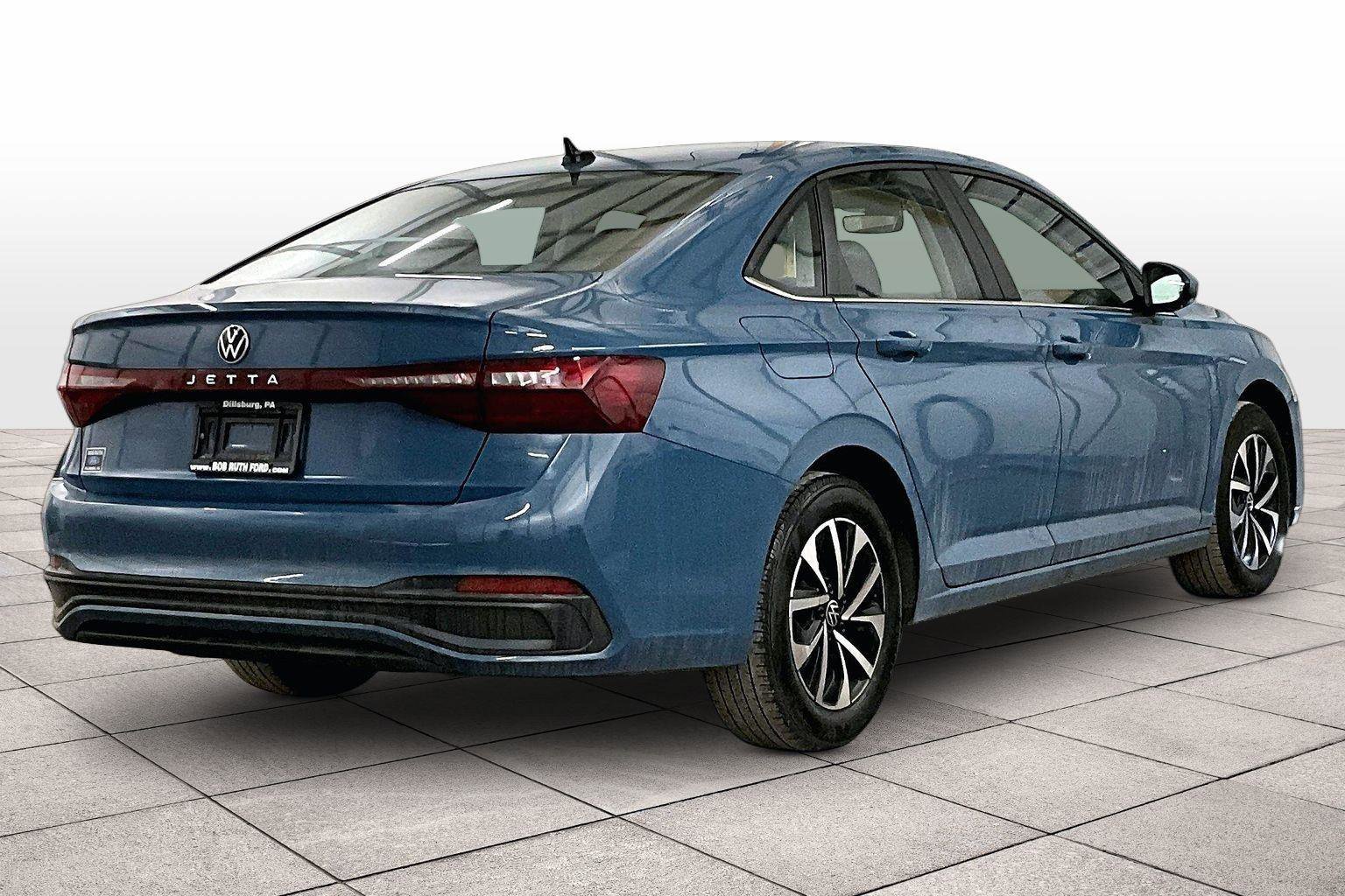 Used 2025 Volkswagen Jetta S image 11