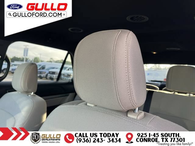 Certified 2018 Ford Explorer XLT w/ Equipment Group 201A FWD image 17