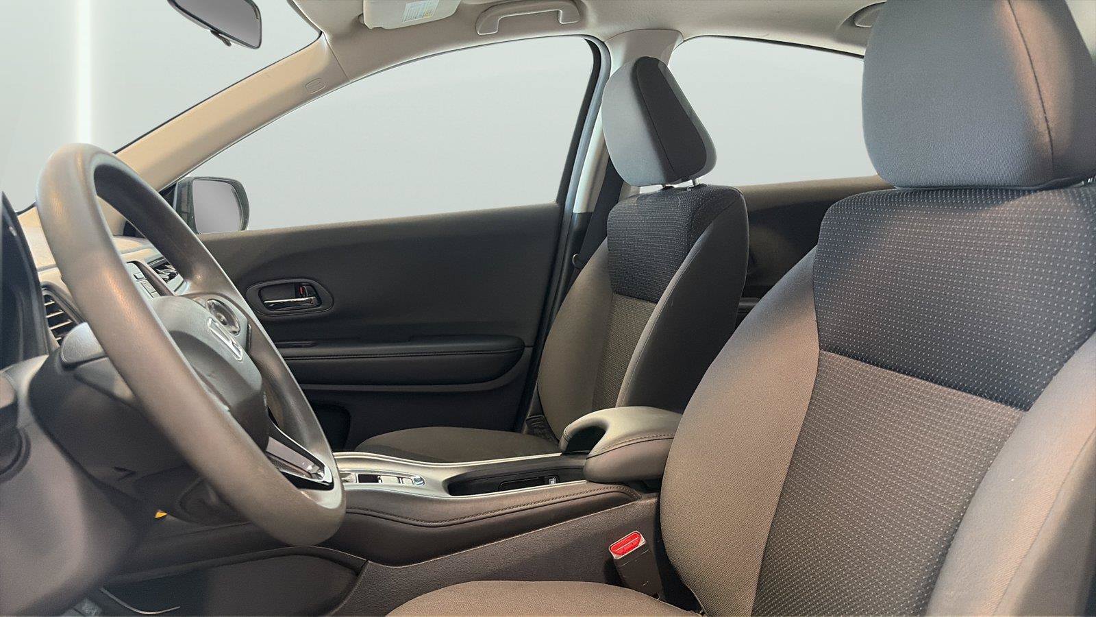 Used 2022 Honda HR-V LX image 10