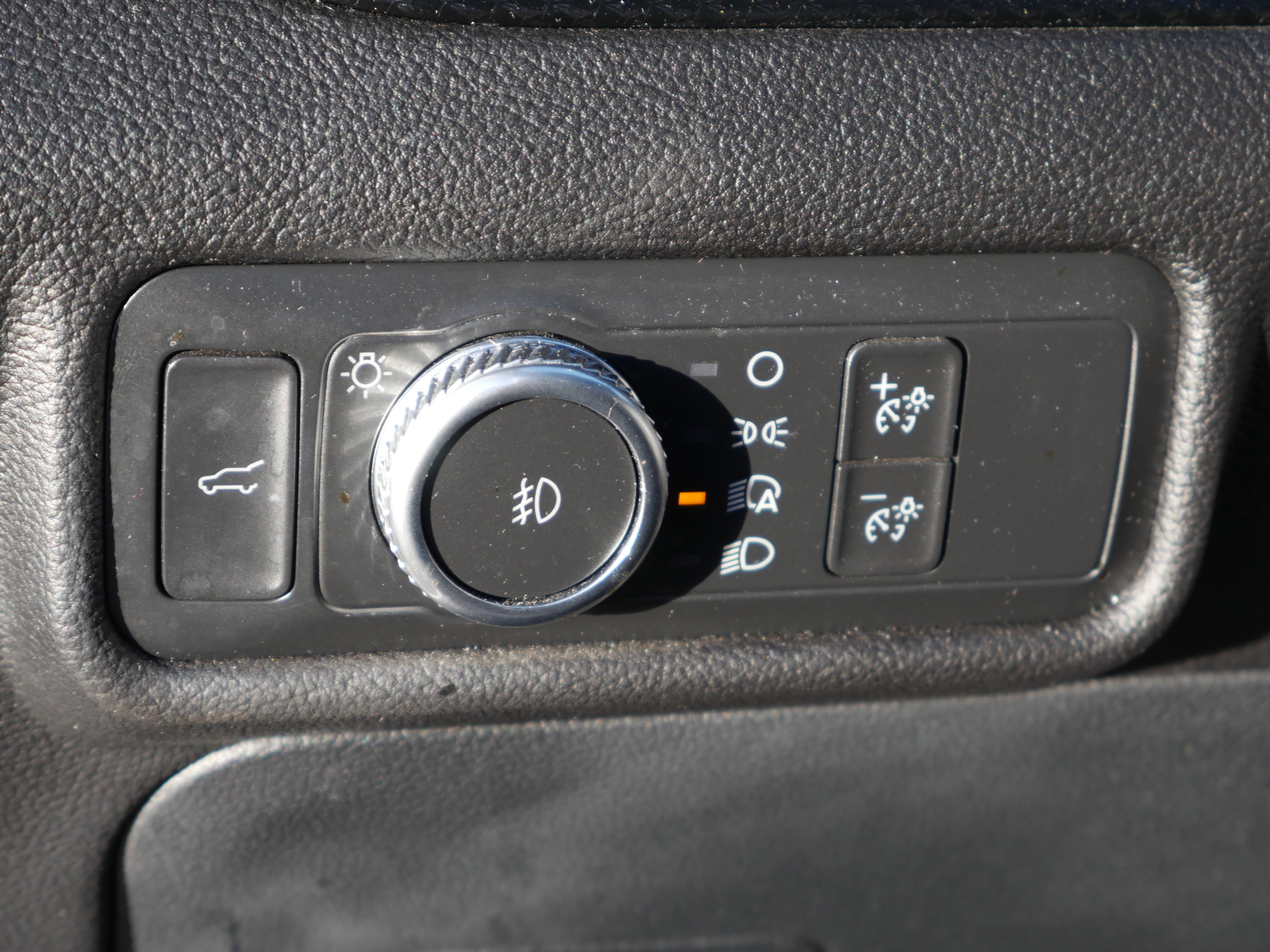 Certified 2022 Ford Explorer ST w/ Equipment Group 401A image 5