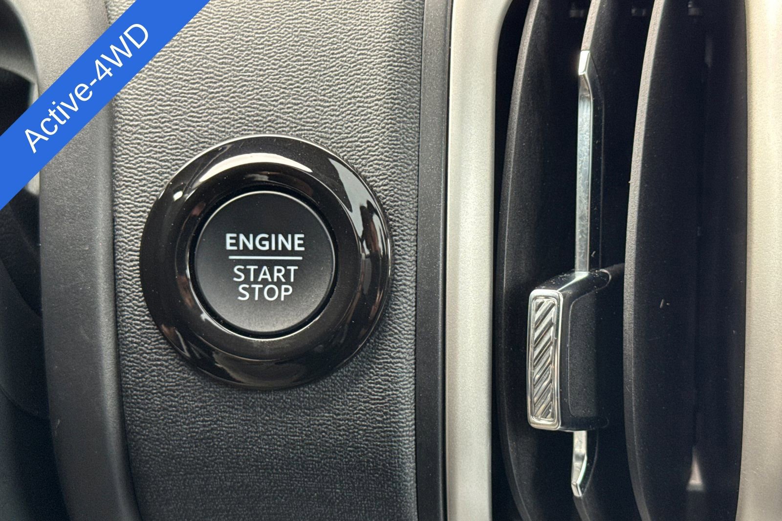 Certified 2025 Ford Expedition Active AWD/4WD image 25