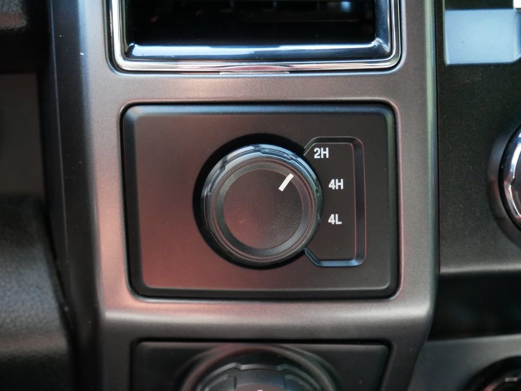 Certified 2019 Ford F150 XLT w/ Equipment Group 302A Luxury AWD/4WD image 25