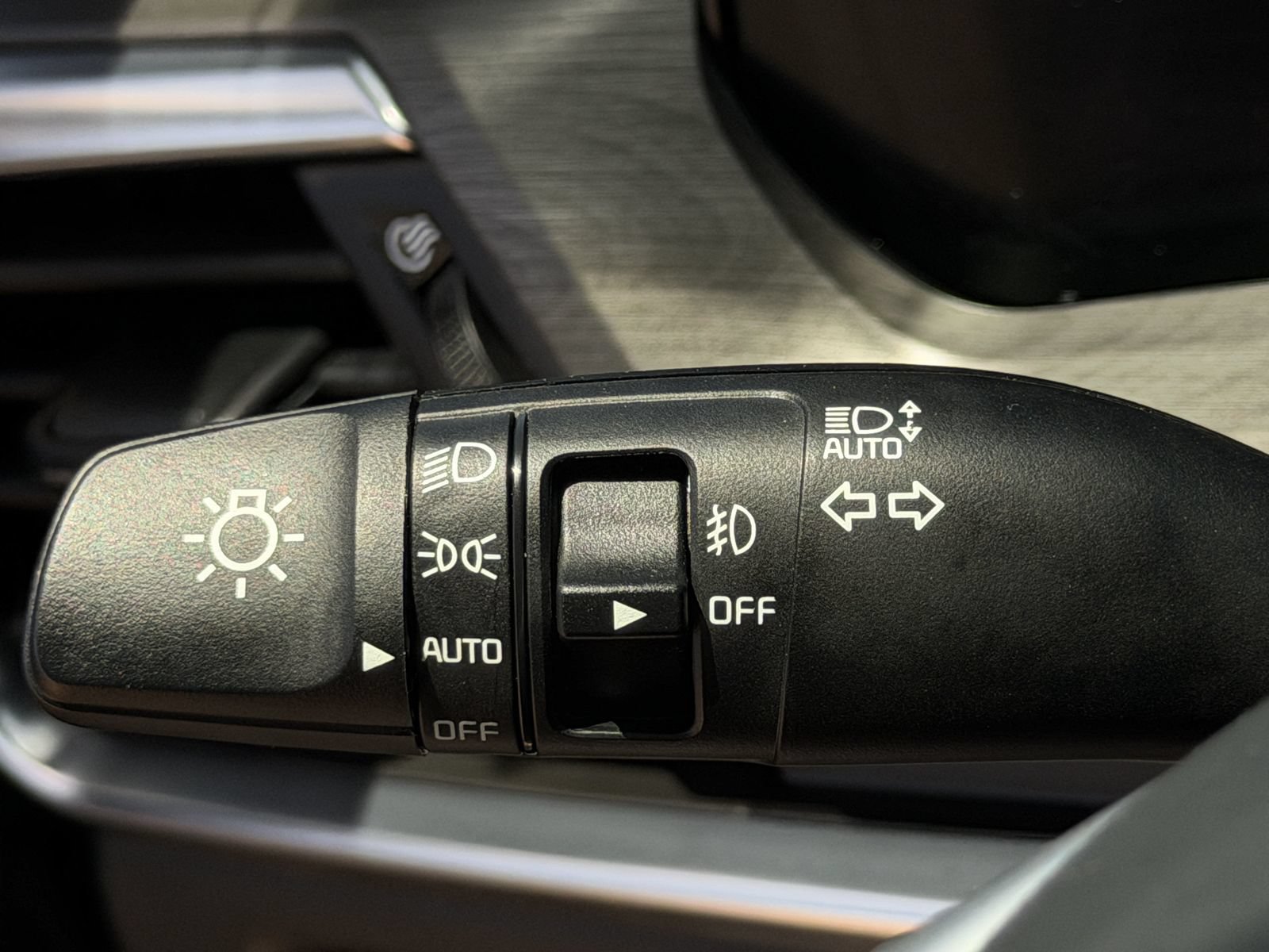 Used 2025 Kia Telluride SX X-Line AWD/4WD image 24
