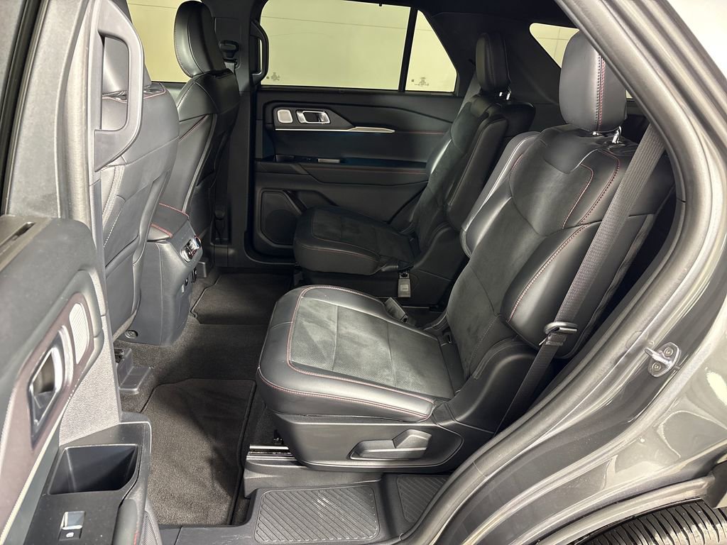 Certified 2025 Ford Explorer ST image 29