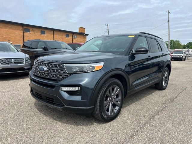 Certified 2024 Ford Explorer XLT w/ Equipment Group 202A AWD/4WD image 29