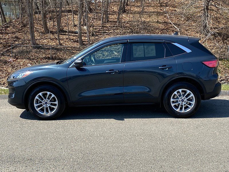 Certified 2022 Ford Escape SE AWD/4WD image 2