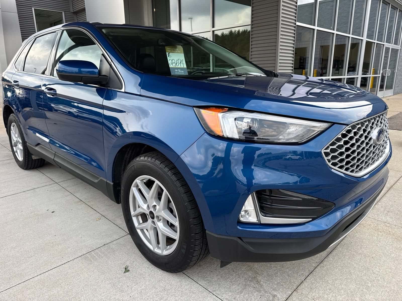 Certified 2024 Ford Edge SEL w/ Convenience Package AWD/4WD image 10