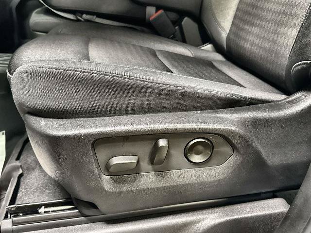 Used 2023 Chevrolet Silverado 1500 LT RWD image 13