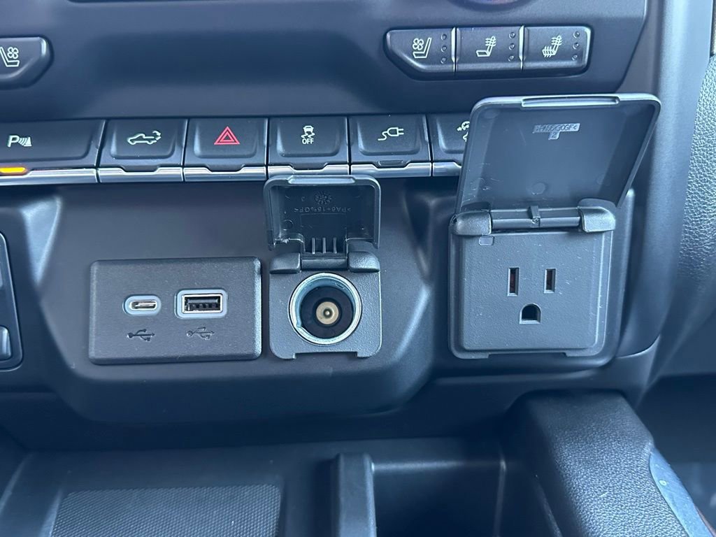 Used 2022 GMC Sierra 2500 SLT w/ SLT Premium Package image 32