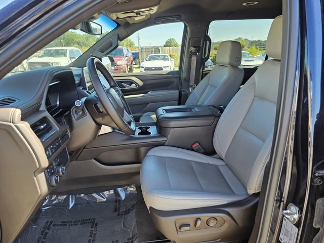 Used 2024 Chevrolet Suburban LT image 13