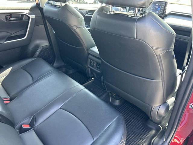 Used 2022 Toyota RAV4 LE FWD image 24