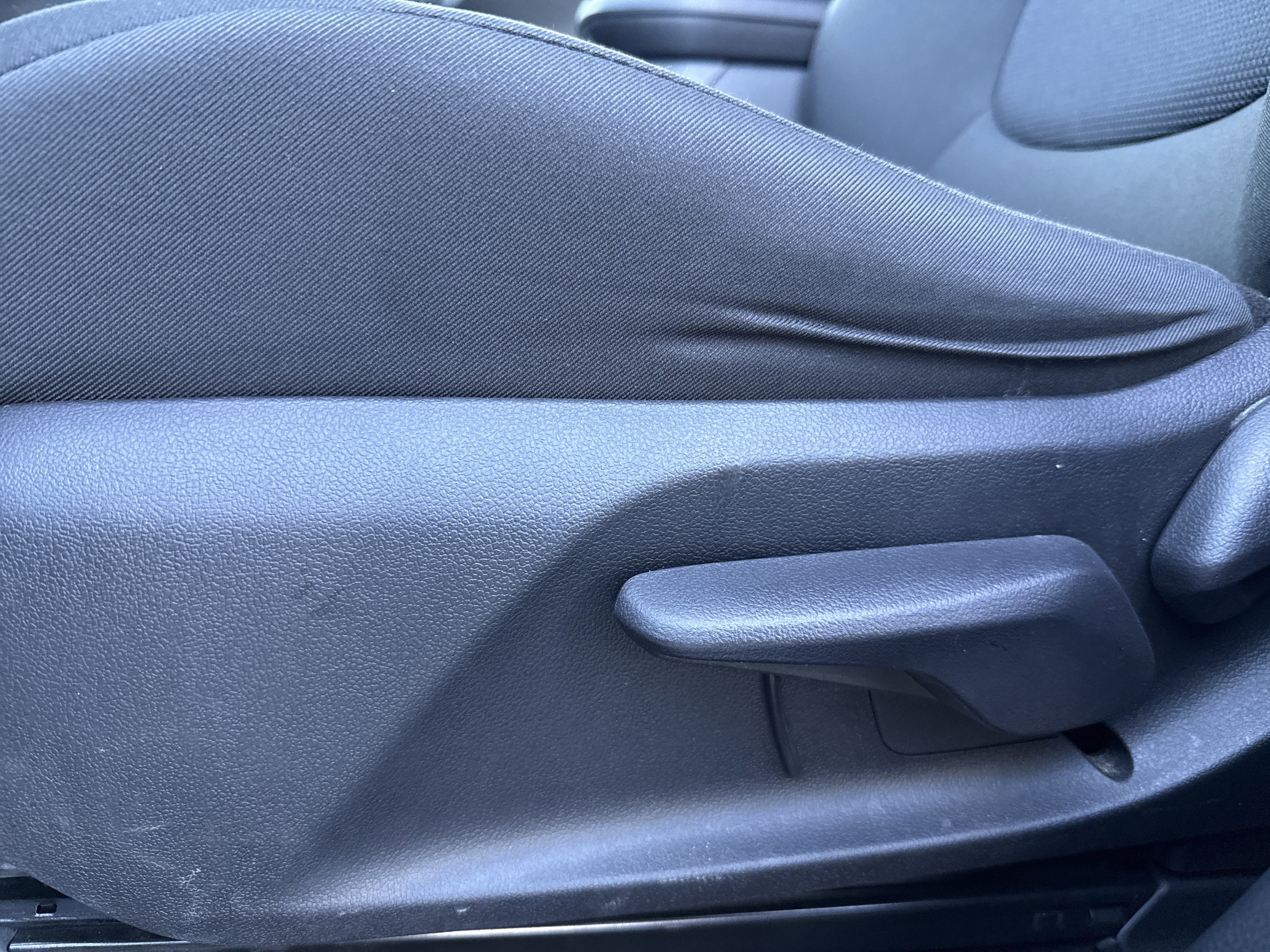 Used 2023 Toyota RAV4 LE image 16