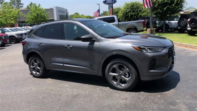 Certified 2023 Ford Escape ST-Line w/ Tech Pack #1 image 4