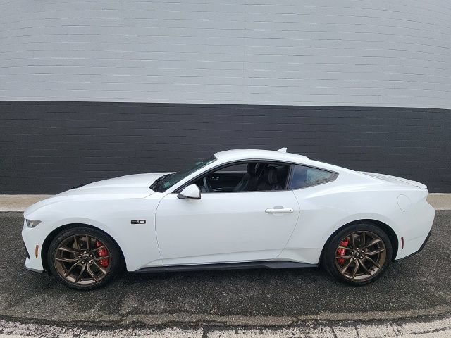 Certified 2024 Ford Mustang GT Premium RWD image 3