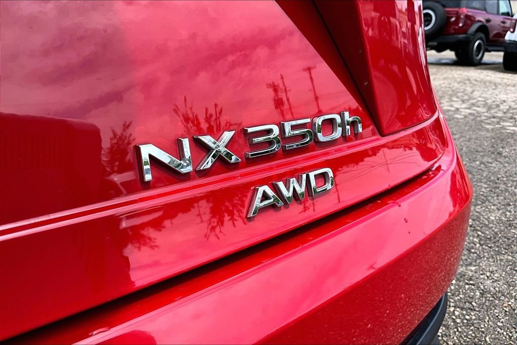 Used 2025 Lexus NX 350h AWD w/ Accessory Package (2T) image 8