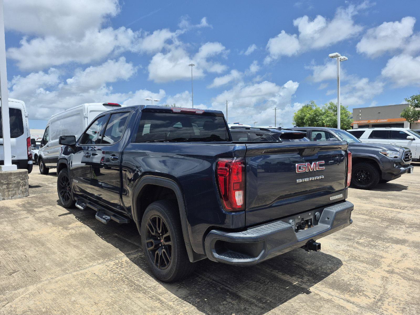 Used 2020 GMC Sierra 1500 Elevation w/ Elevation Value Package RWD image 4