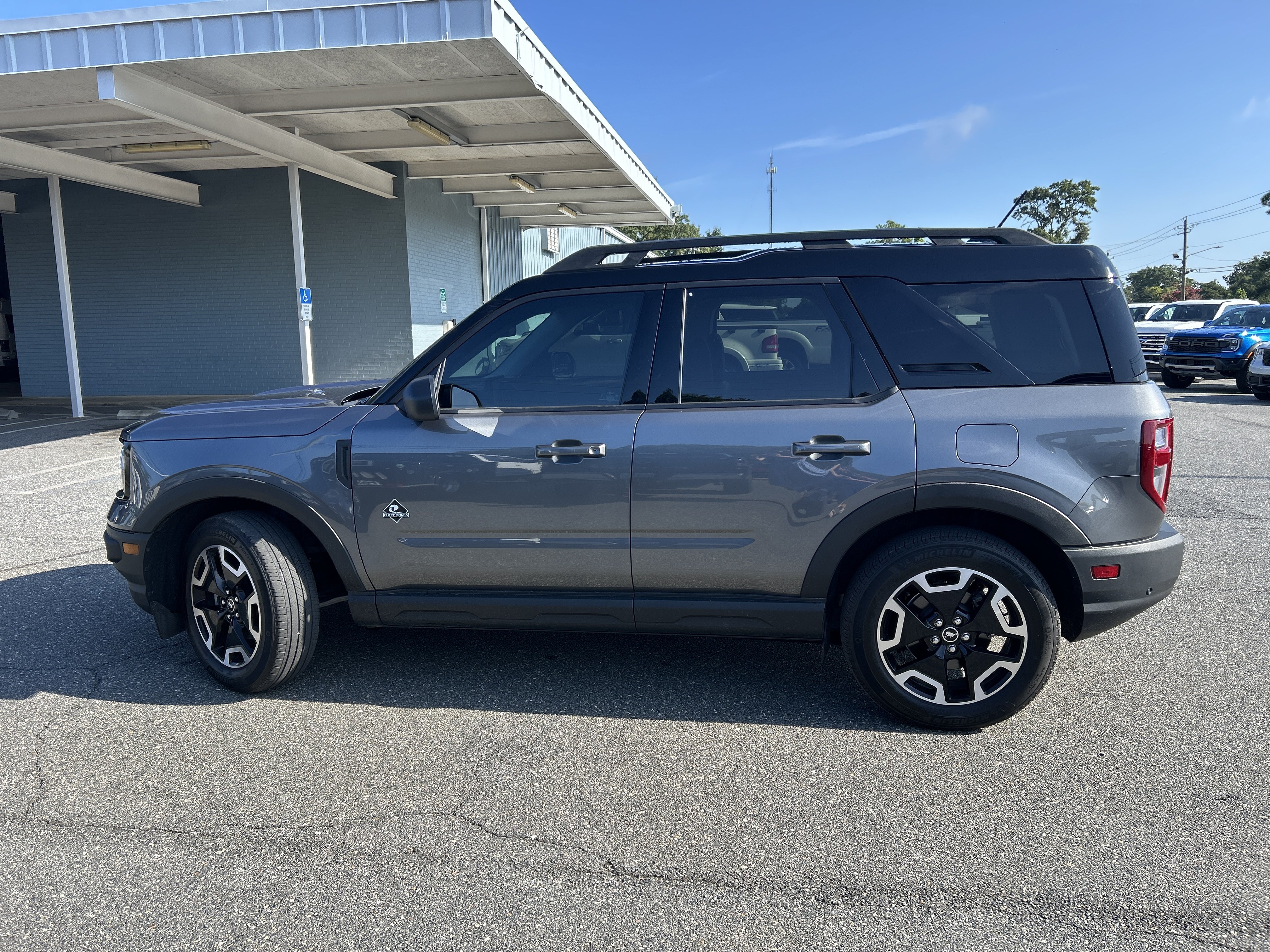 Certified 2022 Ford Bronco Sport Outer Banks w/ Tech Package AWD/4WD image 5