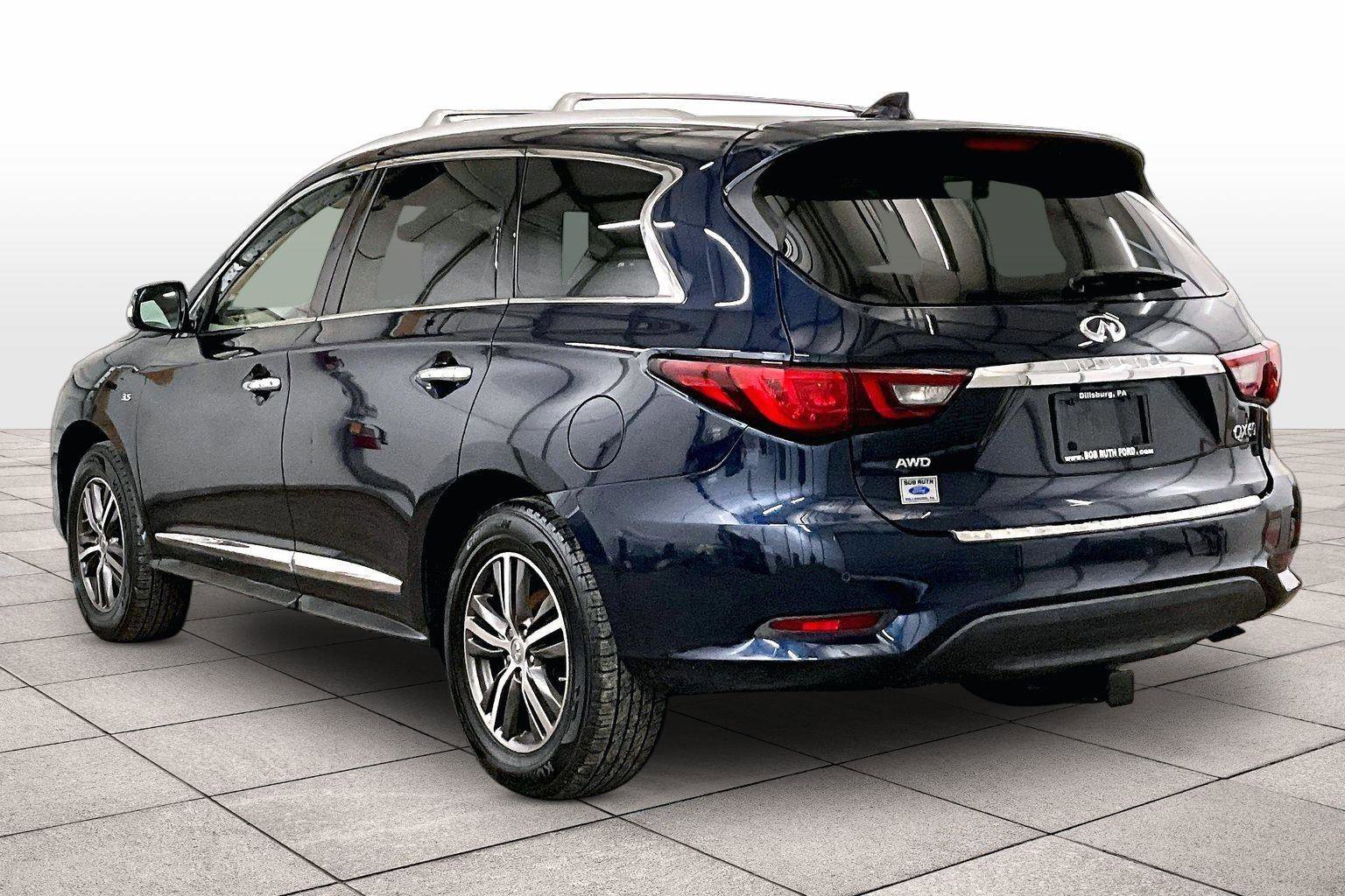 Used 2019 INFINITI QX60 Luxe w/ Essential Package image 10