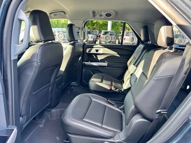 Certified 2023 Ford Explorer XLT w/ Equipment Group 202A AWD/4WD image 37