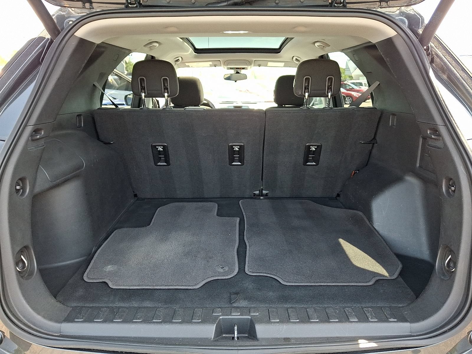 Used 2019 Chevrolet Equinox LT w/ Sun & Navigation Package AWD/4WD image 29