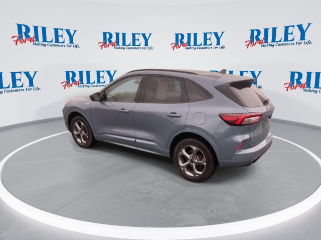 Certified 2024 Ford Escape ST-Line w/ Tech Pack #1 AWD/4WD image 7