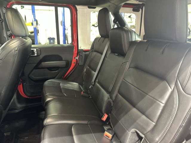 Used 2021 Jeep Wrangler Unlimited Sahara AWD/4WD image 31