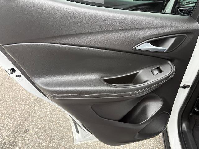 Used 2020 Buick Encore GX Essence w/ Experience Buick Package image 23