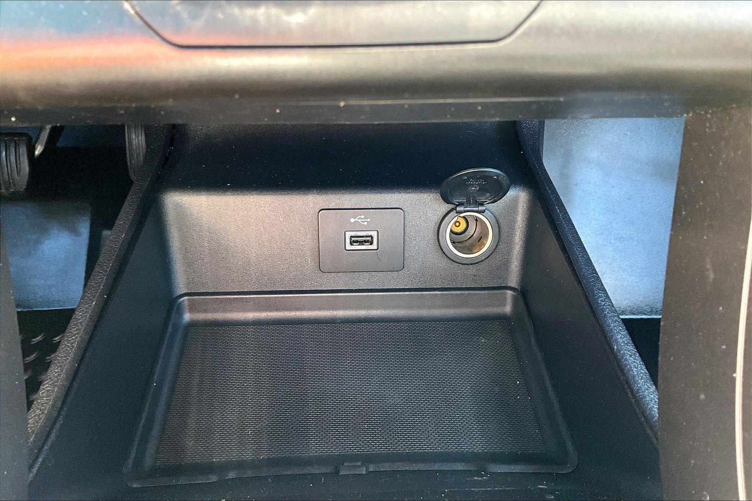 Certified 2017 Ford Fusion SE FWD image 16