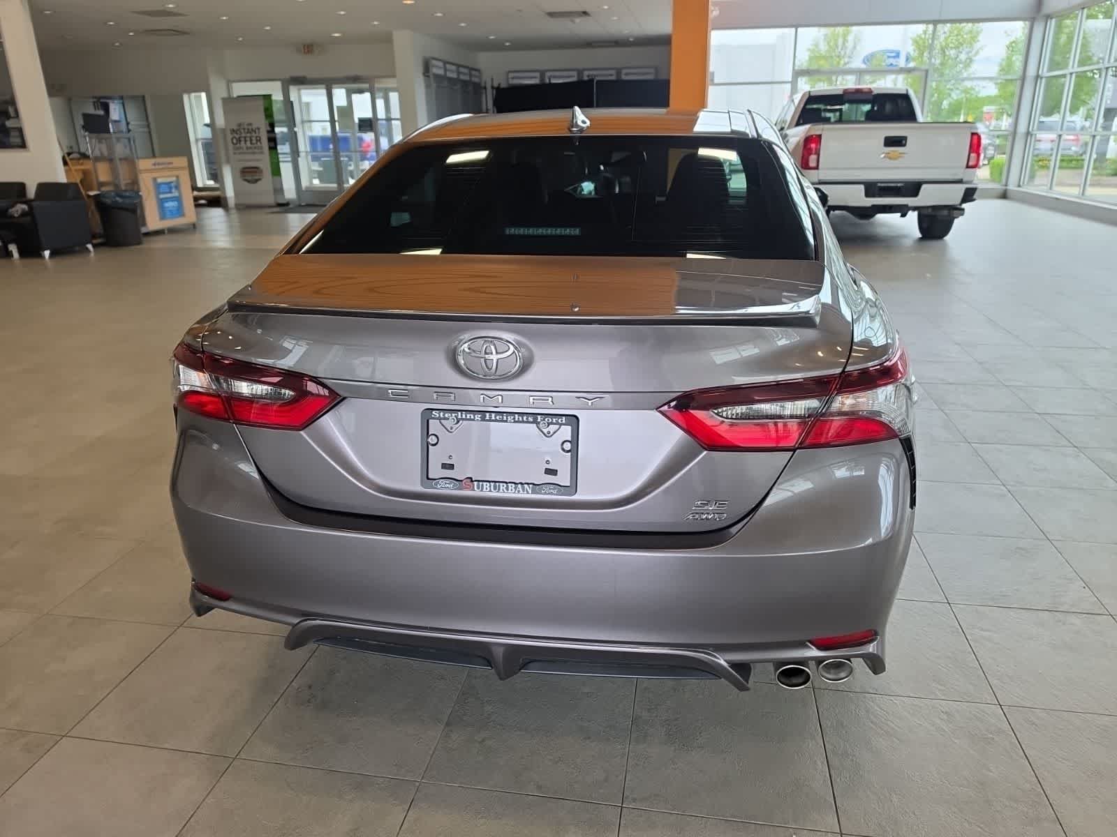 Used 2024 Toyota Camry SE AWD/4WD image 9