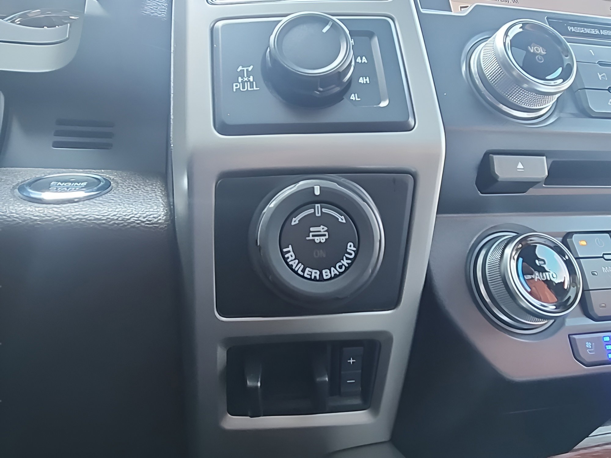 Certified 2018 Ford F150 King Ranch w/ Equipment Group 601A Luxury AWD/4WD image 15