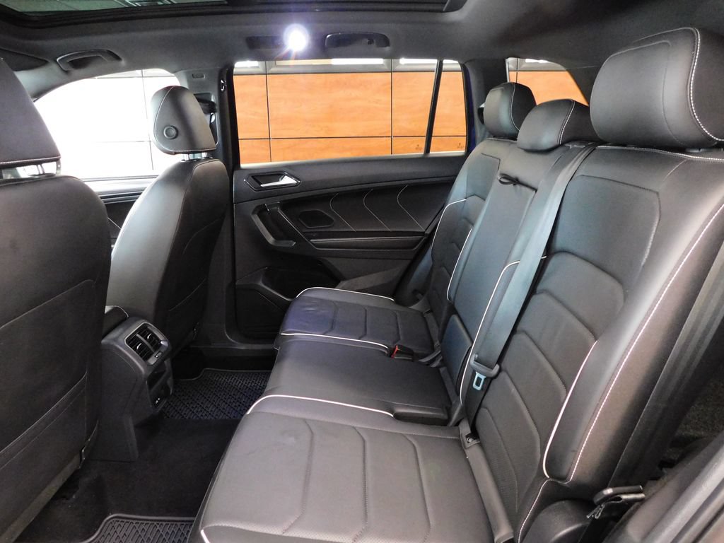 Used 2022 Volkswagen Tiguan SEL R-Line AWD/4WD image 38