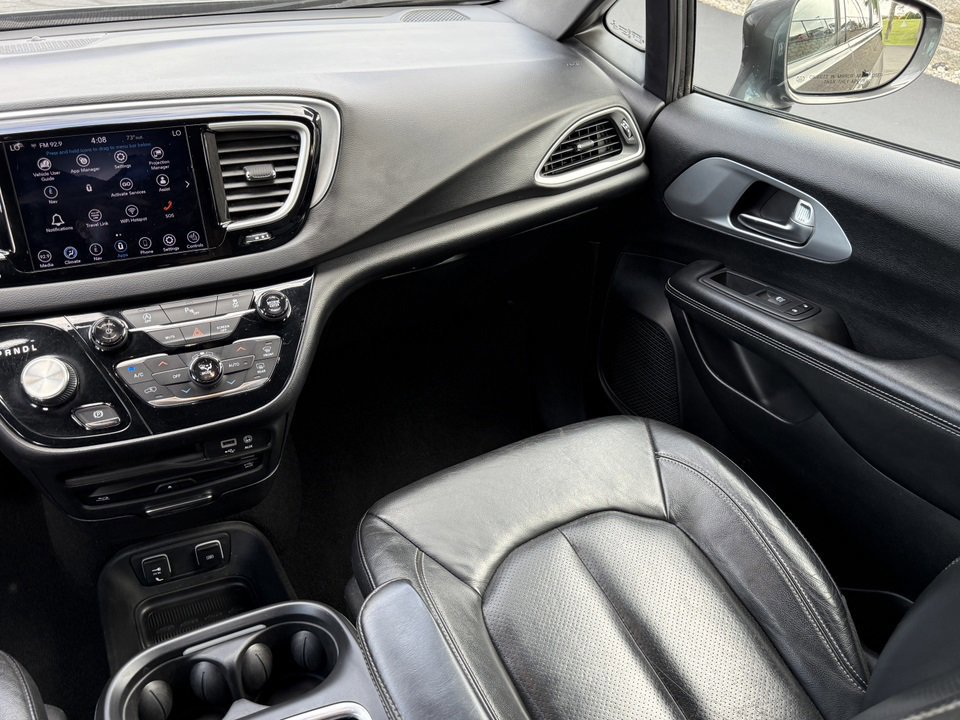 Used 2020 Chrysler Pacifica Touring-L Plus image 43